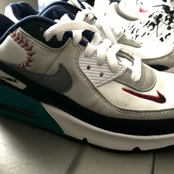 Griffey Swingman sneakers size 6Y or 7.5 women’s. - Picture 2 of 5